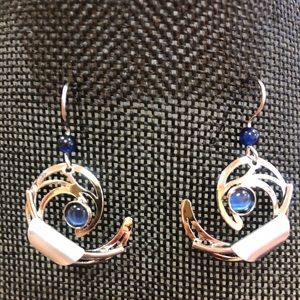 NWT Sale ❤️Christopher Poly Silver earrings.